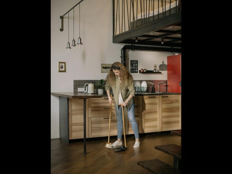 Use a Hard Floor Cleaner In Your Property