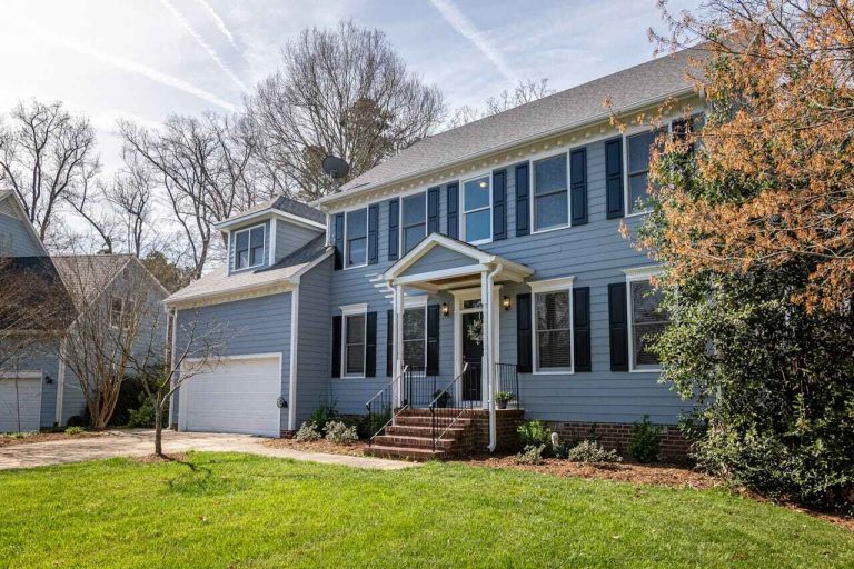 Replace Siding across Residential Properties with Precision