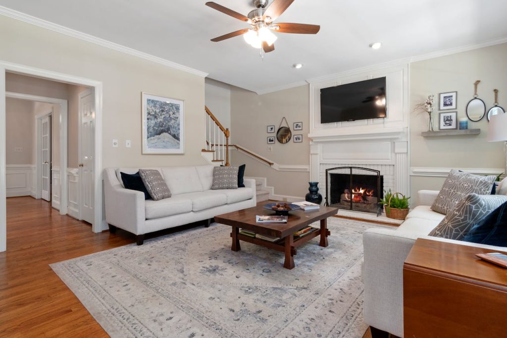 home lovers do not actually need expensive décor