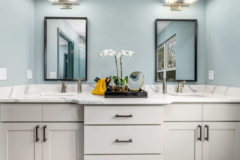 Sink Should Match the Room Layout
